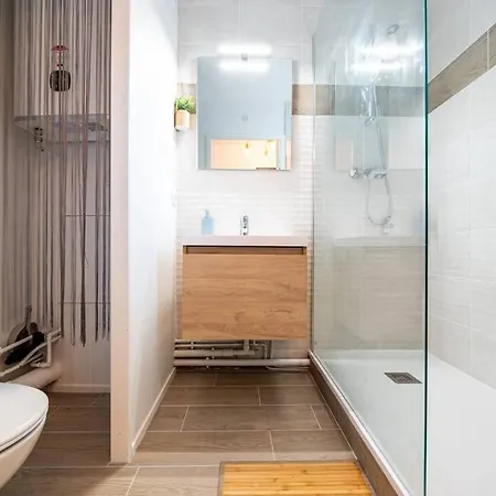 Proche Technopole: Lit Double - Fibre - Lave-linge *