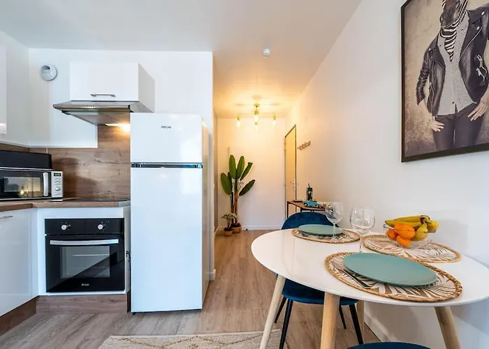 Proche Technopole: Lit Double - Fibre - Lave-linge *